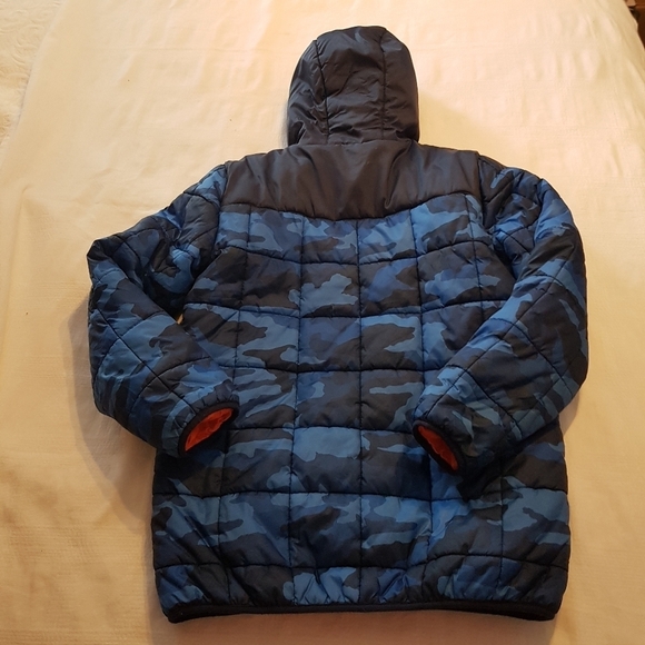 Under Armour YXL Cold Gear blue camo jacket has cosmetic defects - Picture 5 of 9